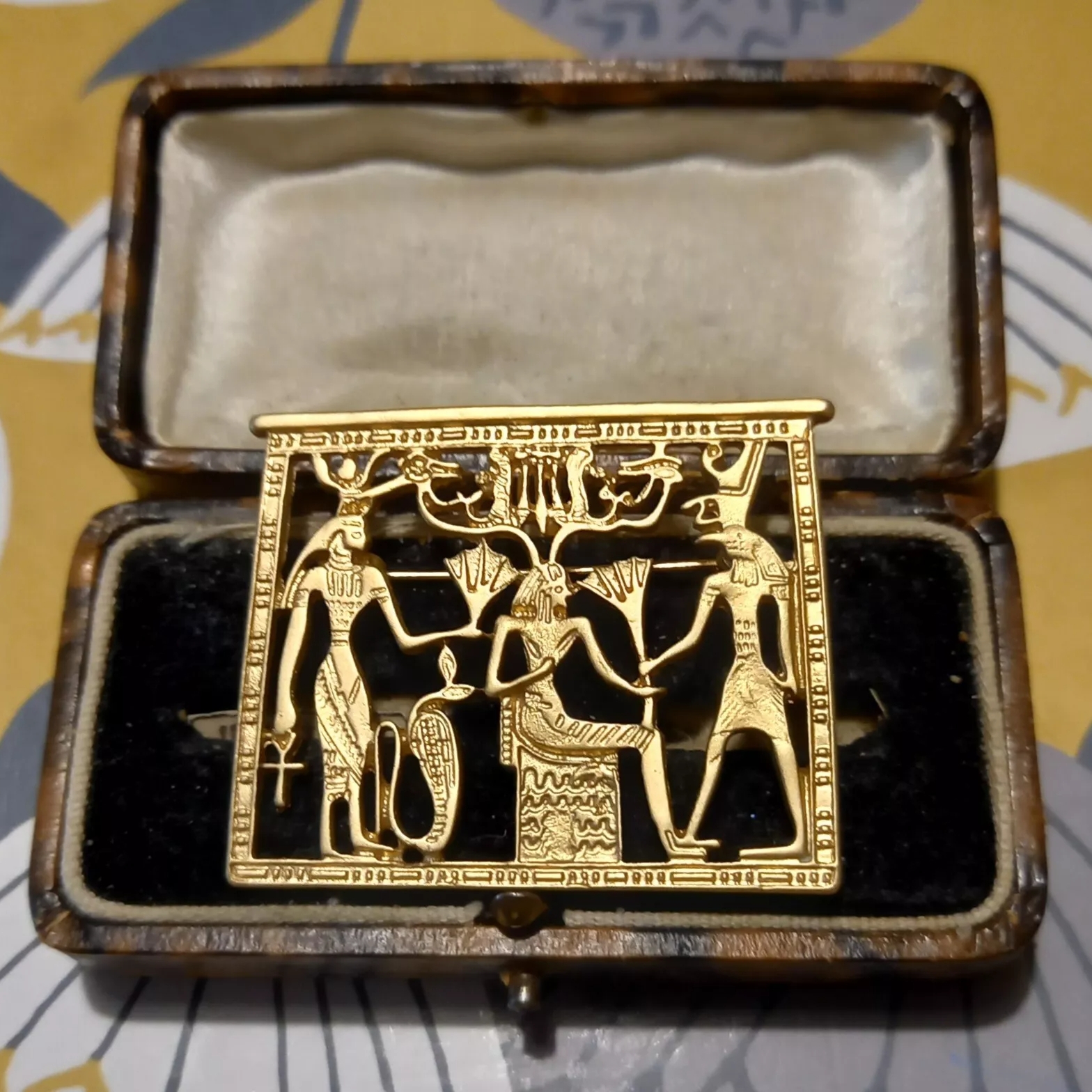 Classic Women Men Hollow Squar - مراجعة Men Accessories Egypt وسعره