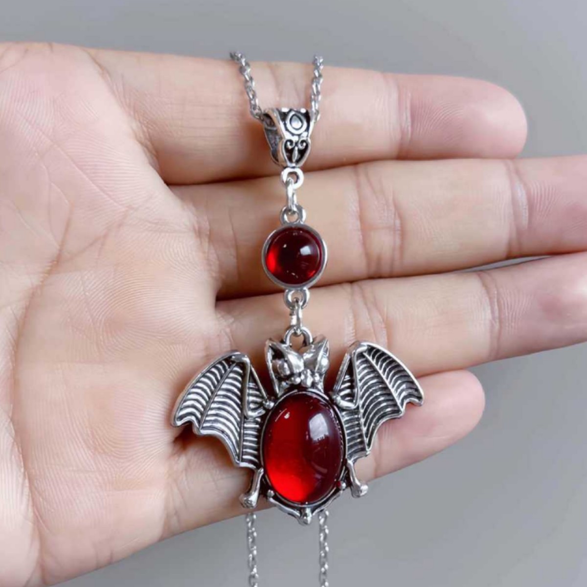 Vampire Bat necklace,Gothic je - مراجعة Men'S Vampire Accessories وسعره