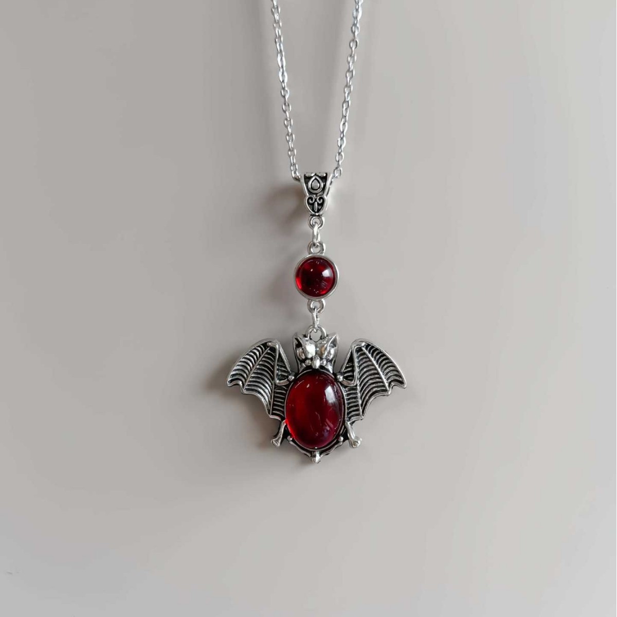 Vampire Bat necklace,Gothic je - مراجعة Men'S Vampire Accessories وسعره
