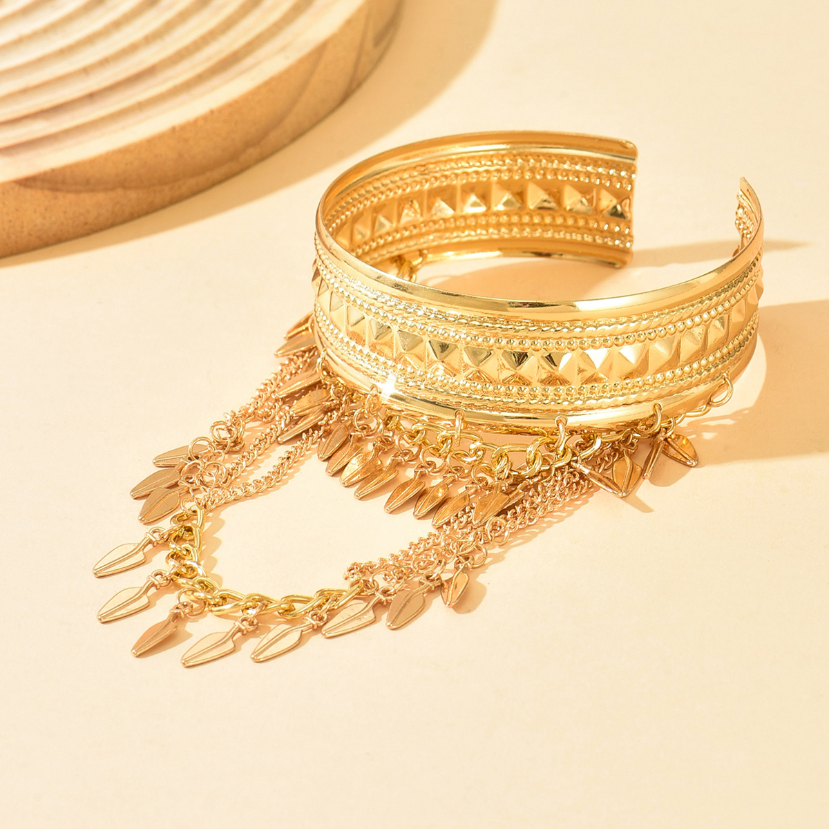 New Trendy Golden Metal Coin L - مراجعة Men Accessories Chain And Bracelet وسعره
