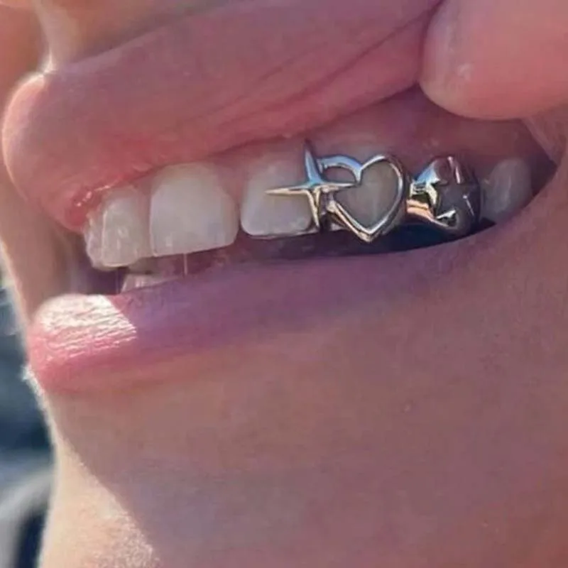 Punk Hip Hop Hollow Heart Teet - مراجعة Men Accessories Silver وسعره