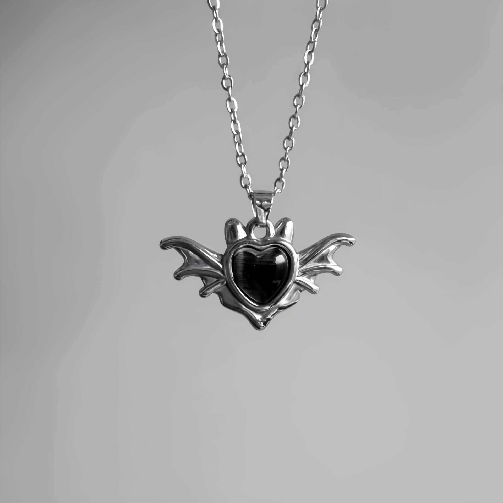 Gothic Vampire Bat Charm Neckl - مراجعة Men'S Vampire Accessories وسعره