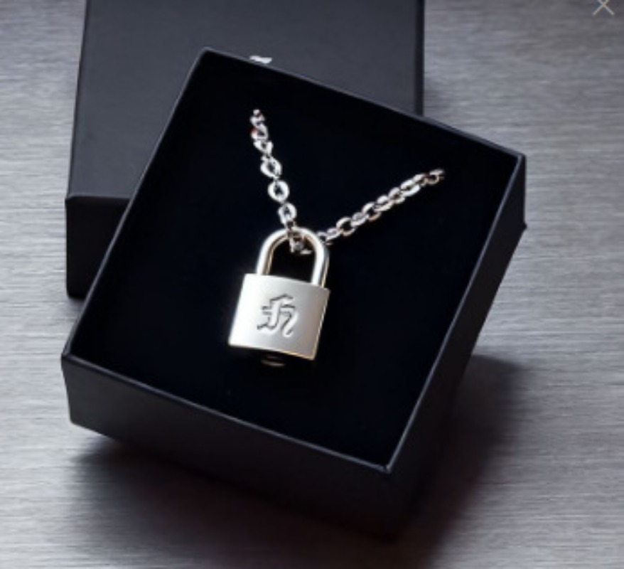 Smooth Matte Finish Metal Lock - مراجعة Mens Accessories Style وسعره
