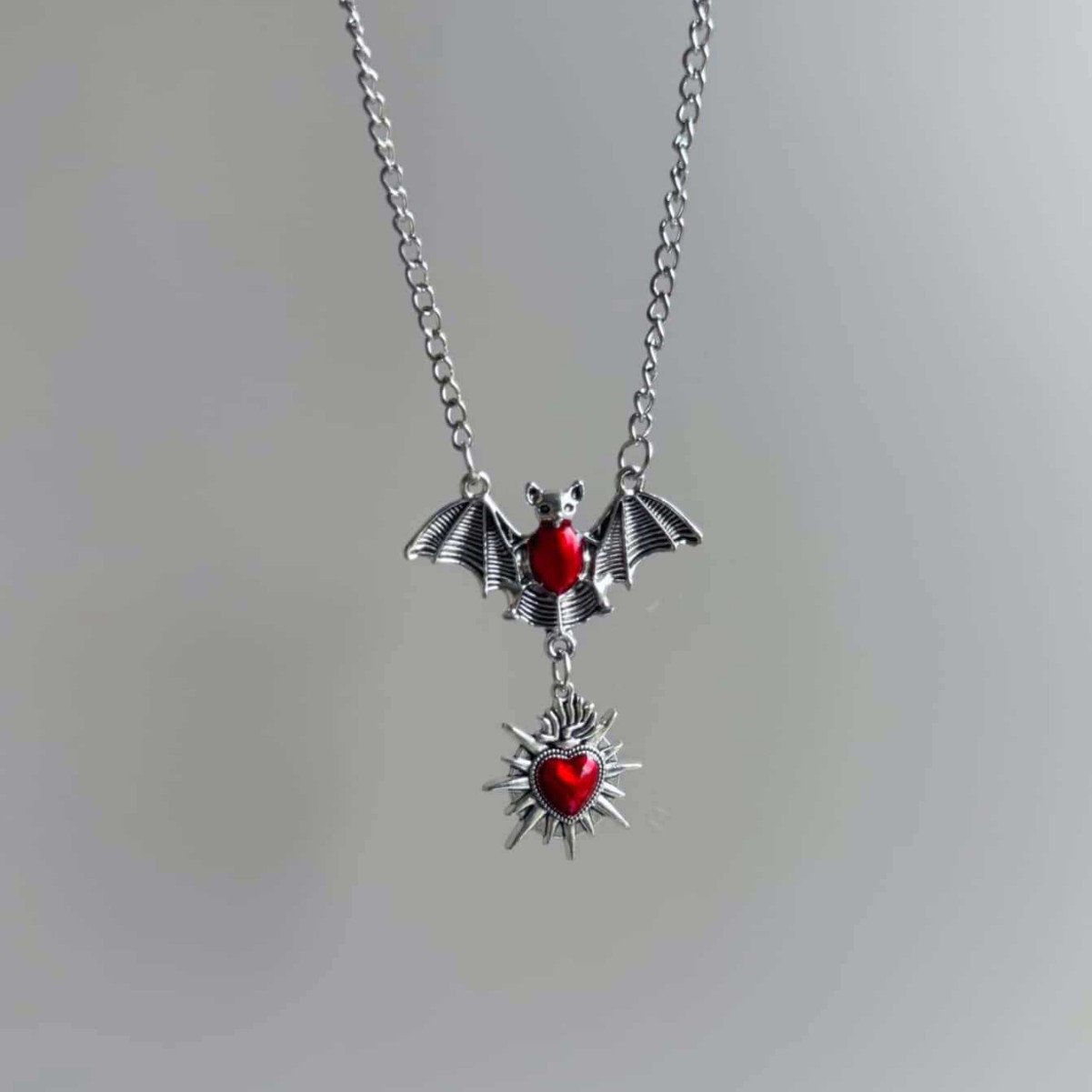 Spike Heart Bat Necklace, Goth - مراجعة Men'S Vampire Accessories وسعره